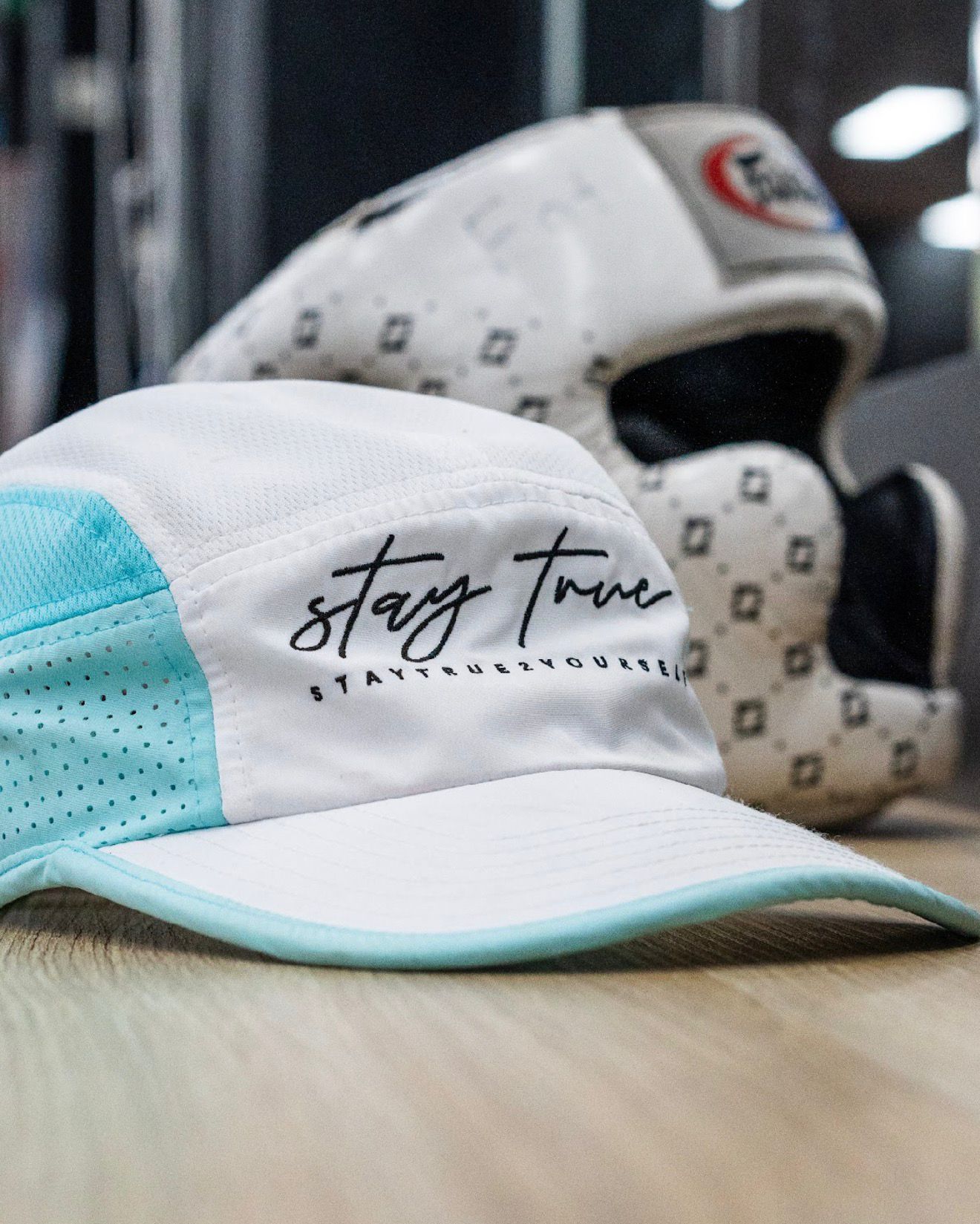 StayTrueActive Performance Cap – White/skyblue